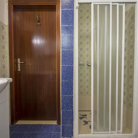 Schoene Erdgeschosswohnung Mit Sonnenterrasse By Interhome دْغاماي