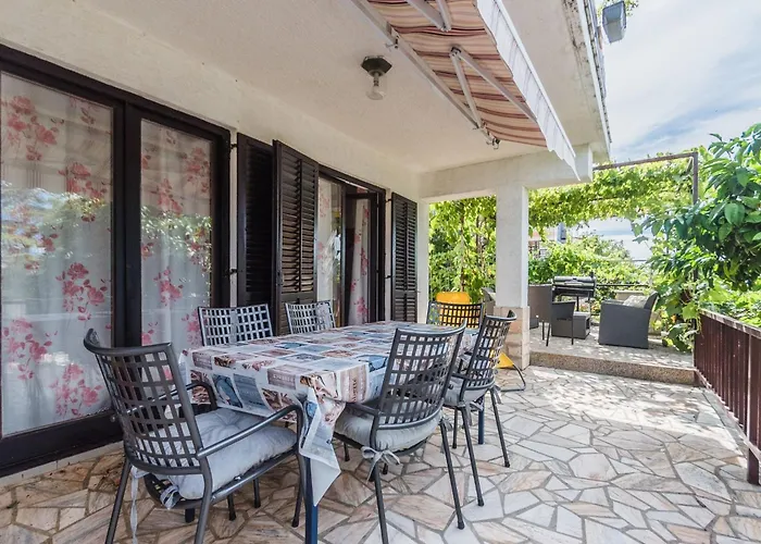 Apartman Schoene Erdgeschosswohnung Mit Sonnenterrasse By Interhome