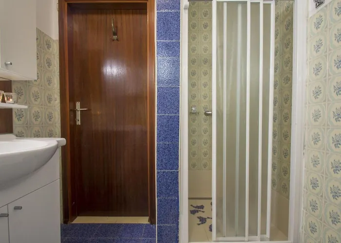 Schoene Erdgeschosswohnung Mit Sonnenterrasse By Interhome Dramalj