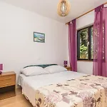 Schoene Erdgeschosswohnung Mit Sonnenterrasse By Interhome Dramalj