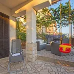 Schoene Erdgeschosswohnung Mit Sonnenterrasse By Interhome