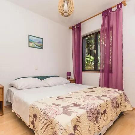 Schoene Erdgeschosswohnung Mit Sonnenterrasse By Interhome *