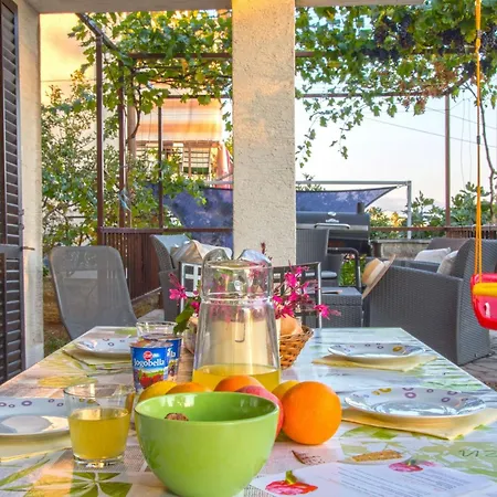 Apartamento Schoene Erdgeschosswohnung Mit Sonnenterrasse By Interhome *